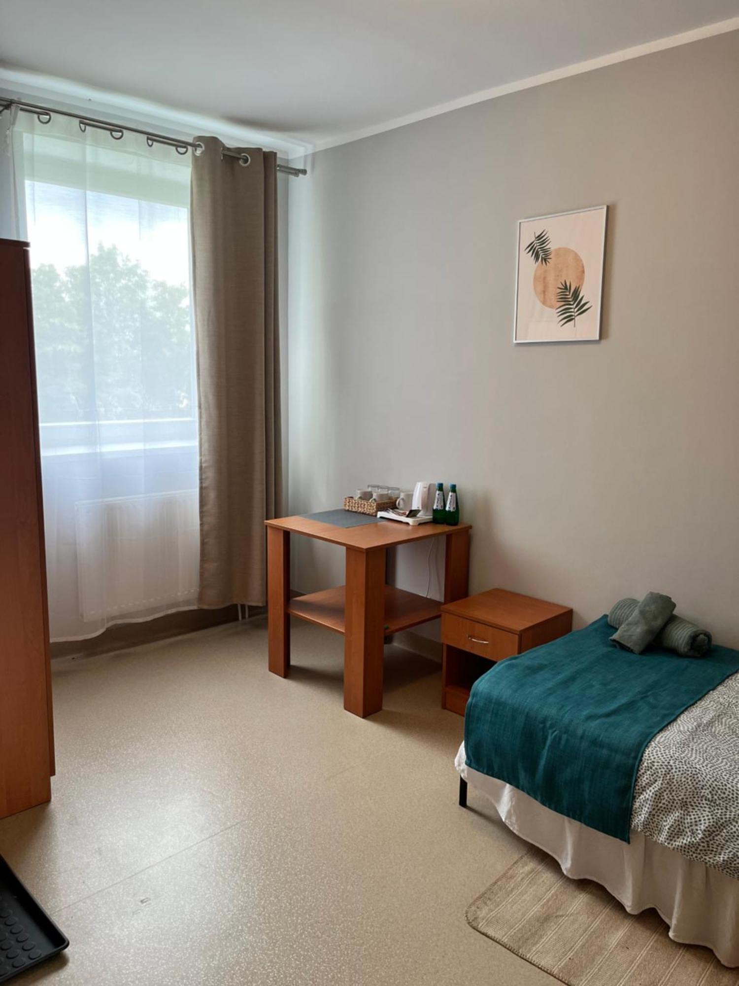 Osrodek Konferencyjno-Wypoczynkowy Hostel Chojna Luaran gambar
