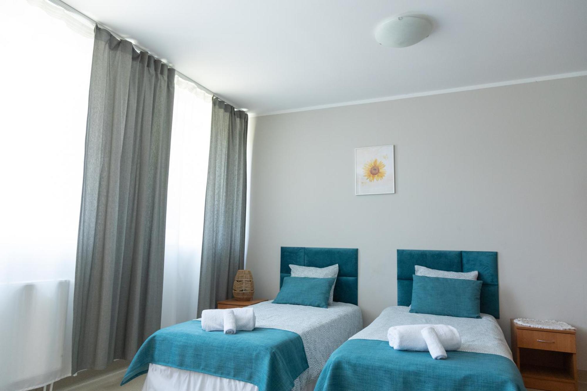 Osrodek Konferencyjno-Wypoczynkowy Hostel Chojna Luaran gambar