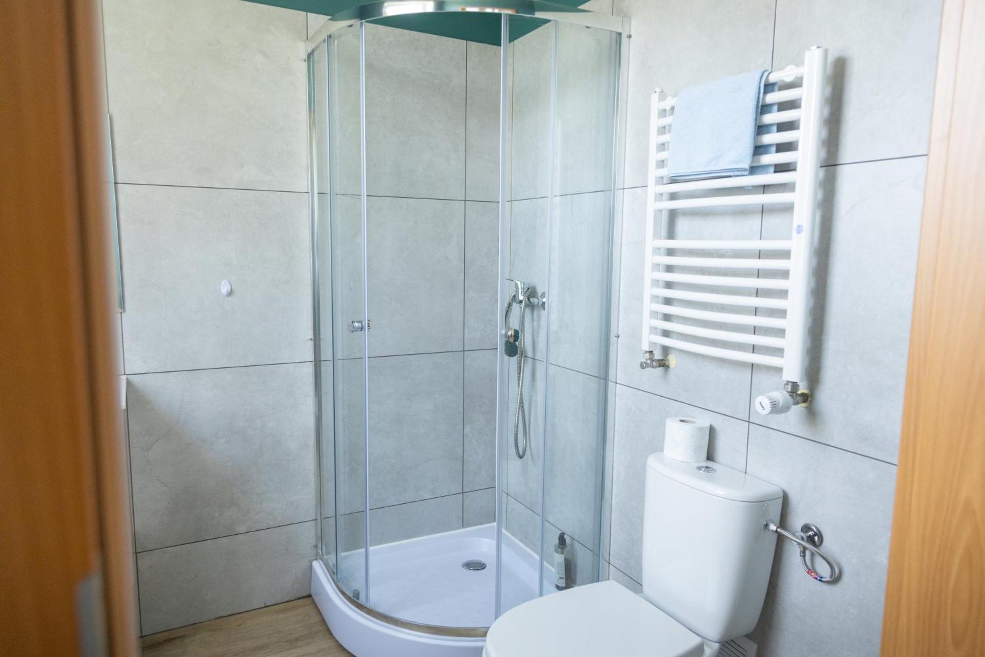Osrodek Konferencyjno-Wypoczynkowy Hostel Chojna Luaran gambar